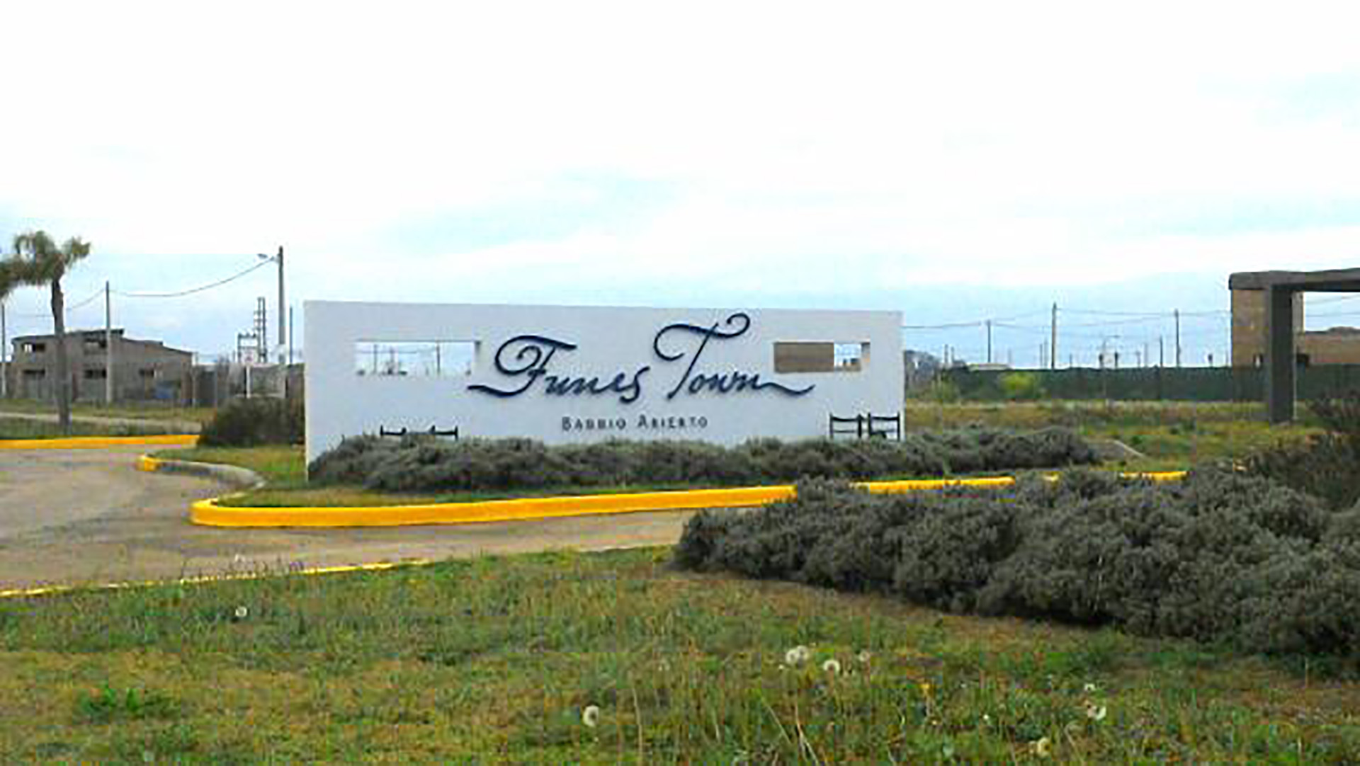 FUNES TOWN